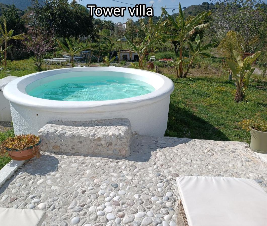 Tower Traditional Pool Kremastí